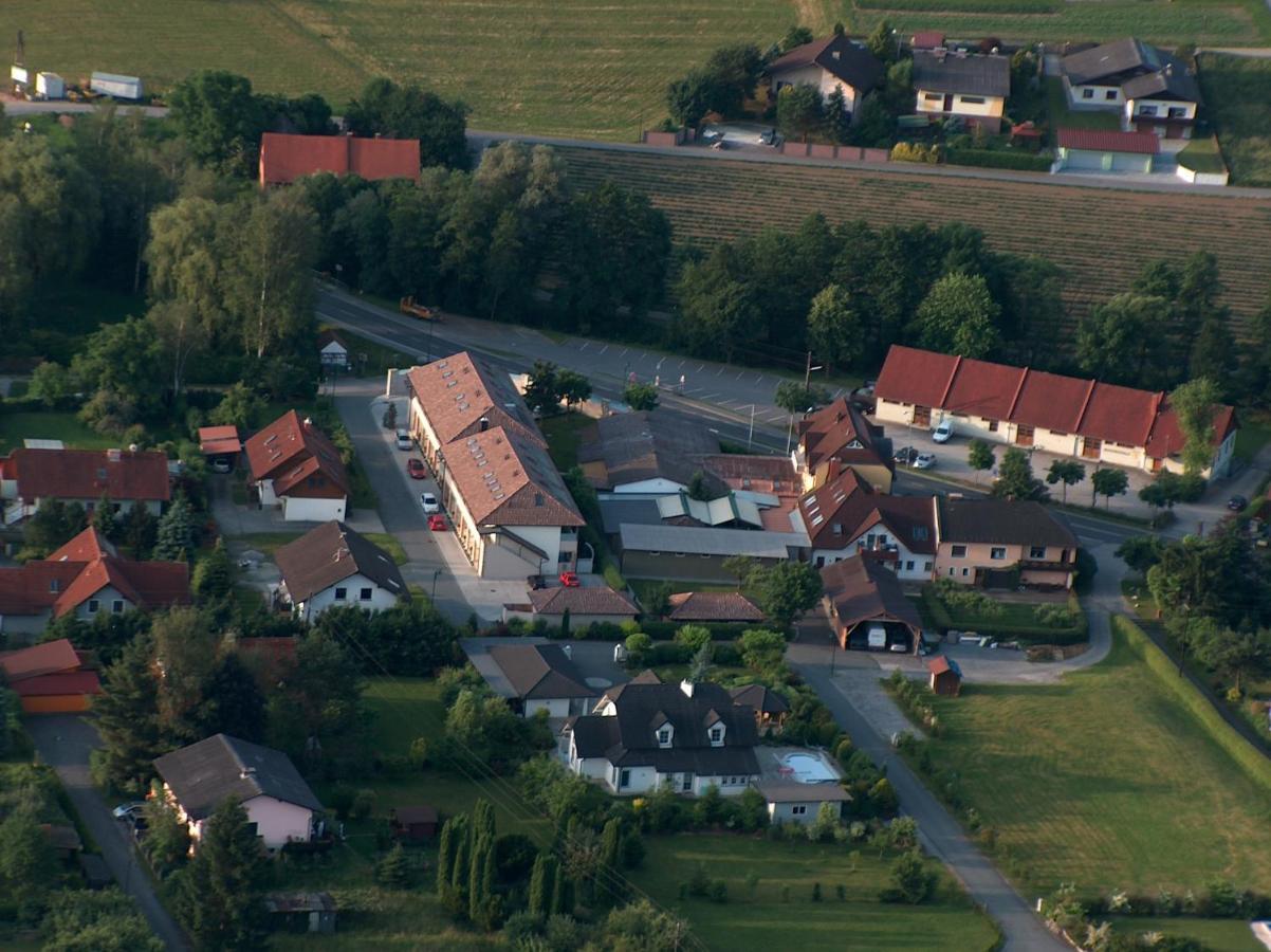 Apartmenthausmannstaetten Hausmannstatten エクステリア 写真